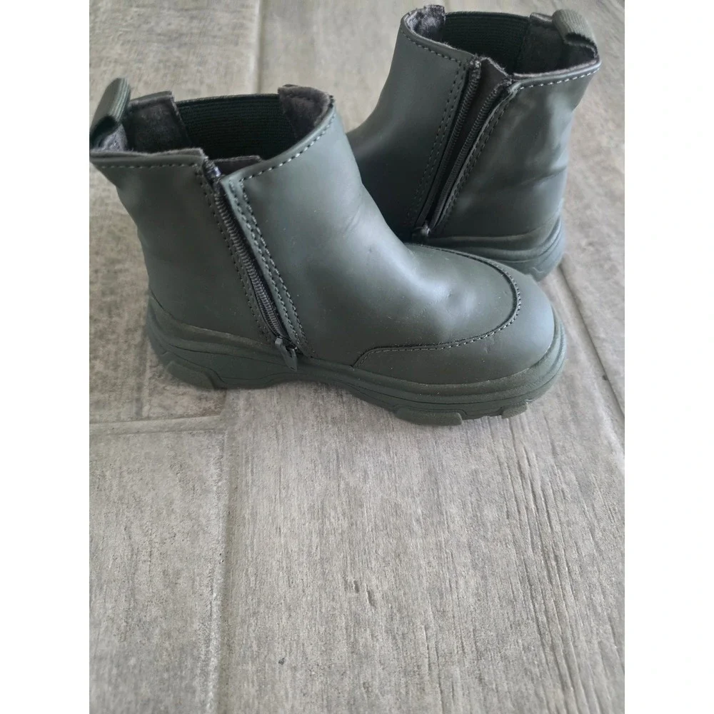 Zara Kids Olive Green Side Zip Chelsea Lug Sole‎ Ankle Boots EU 23 US 7 Toddler